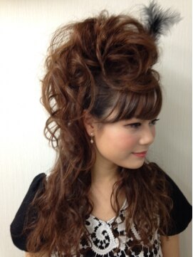 盛り髪　ハーフアップヘアアレンジ　ヘアーアンドメイク アール 新宿店(Hair & Make R) モヒカンハーフアップ