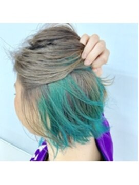 クオリス 上福岡店(QUALIS) ブルー系アッシュ/インナーカラー/グリーン/ボブ/小顔/