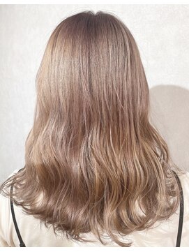 シアン(CYAN) #20代#ブリーチカラー#ミルクティーベージュ#透け感#髪質改善