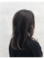 ギフト(Gift) 暗髪Wカラー×レイヤースタイル