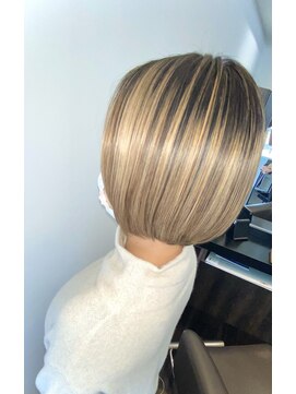 アールサロンプラスキャスパ 自由が丘(Rrsalon+CASPA) 切りっぱなしボブ/ミニボブ/前下がりボブ/大人ボブ/髪質改善Tr
