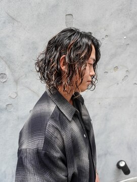 メンズグルーミングナンバーナイン(MEN'S GROOMING NUMBER NINE) サーフカール/メンズパーマ/ハイライトメッシュ