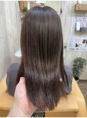 2ヶ月後も艶が続く縮毛矯正