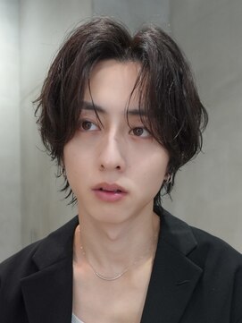 テン 心斎橋(tenn.) 心斎橋センターパートニュアンスパーマフェザーショート緩め色気