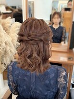 ヘアセット&メイク専門店 カスミ(Kasumi) 王道ハーフアップ