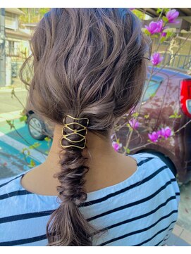 ジャミン 長嶺店(Jammin.) ローポニーアレンジ×結婚式参列