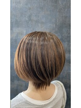 ヘアーリゾート リペ(Hair Resort Lipe)の写真/毛先の細部にまでこだわり、横から後ろからどの角度から見ても綺麗なスタイルに仕上げることを約束します。