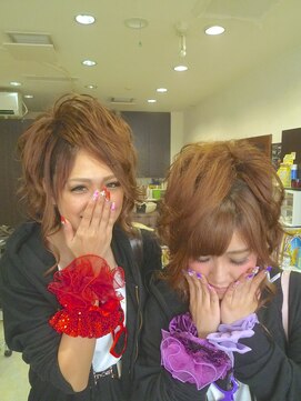 ヘアセットサロンエッジ(Edge) 前盛りフワフワアップ（ライブ使用）