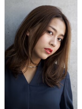 フリーク(FLEEK) ミディアムロブ＋ナチュラルブラウン