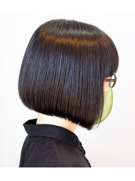 トイロ(toiro) salon work シンプルボブ