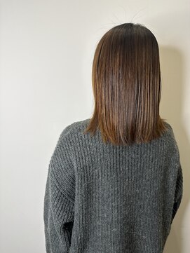 ゼンドットカラスマ(Zen.karasuma) 地毛風ストレート×ベージュニュアンスカラー