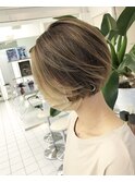 前髪マチルダボブピンクベージュインナーグレージュ
