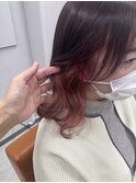 ピンクのインナーカラー、外ハネボブ