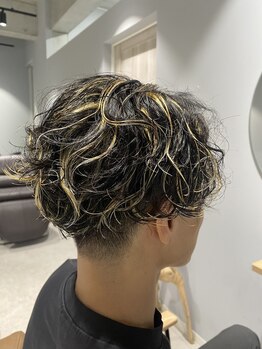 ユニック 立川店(unique)の写真/男性スタッフ多数在籍★メンズの髪を知り尽くした経験豊富なスタイリストがあなたのなりたいを叶えます！