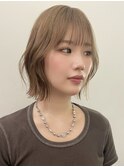 ダブルカラーナチュラルボブ長めボブ前髪ありレイヤーボブ30代