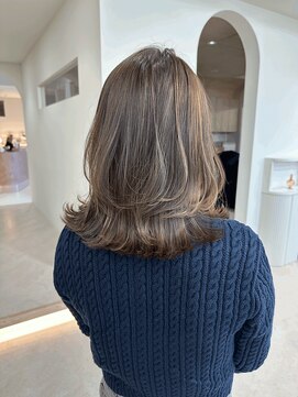 ノルン バイ シェリッシュ(Norn by sheriche) ハイライトカラー/ベージュカラー/ウルフカット