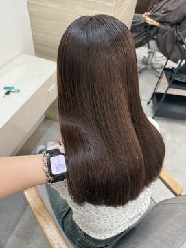 ラビス クローバー(Lovis clover) ホワイトブロンド/外ハネボブ/ワイドバング/ブルーブラック