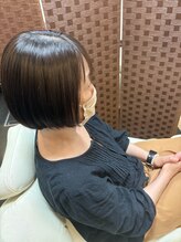 ナゴミ(NAGOMI) シルエットがきれいに見えるミニボブ