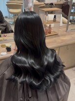 ジーナ 渋谷本店(Zina) ブルーブラック×レイヤーカット