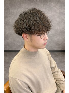 ナナシ(nanac) 前髪割れる人、ボリューム気になる方　波巻き相性◎