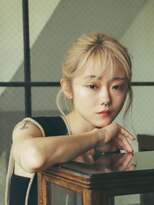 バーノン(VERNON)&nbsp;TWIST　PONY　ARRANGEwearingTAN【VERNON】058-262-3611