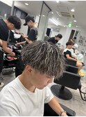 メンズパーマホワイトメッシュ縦落ちツイスパ