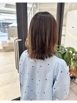 エブリ(evri)&nbsp;ミディアムレイヤー　外ハネボブ　髪質改善　レイヤー　前髪