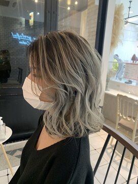 カシェ マエノヘタ(Cashe'e MAENOHETA) ホワイトグレージュ