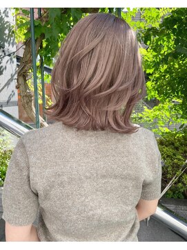 リル(Lille 橋本) ミルクティアッシュ_くびれヘア_カーキアッシュ_グレージュ