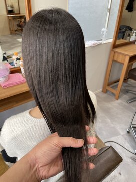 クオーレ(CUORE) 髪質が柔らかくなる縮毛矯正￥髪質改善