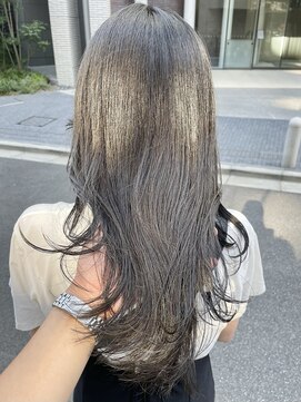 サク(Sac.) グレージュカラー×ブルーシルバー　Sac.恵比寿　栃木優佑