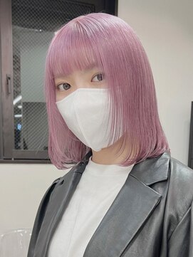 ベレーザシェルト(Beleza scelto) 2157外国人風カラーベイビーピンクカシスレッドセンター分けボブ