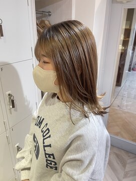 ニール(Neale.) ブラウン