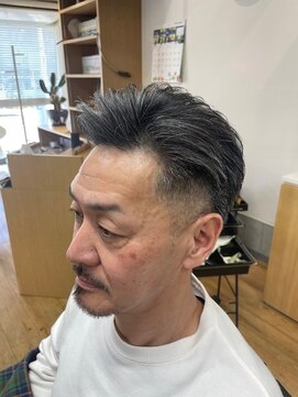 ジジ(ZiZi) 刈り上げショート