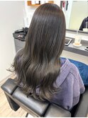 透明感ばっちりのグレージュ