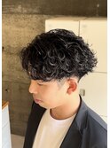 刈り上げツーブロック波巻きパーマスパイラルパーマメンズ