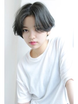 ロゼ 甲子園口(Rose) 【Rose/甲子園口】センターパート＿シルバーグレイボブ★