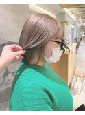 ミルクティーベージュ