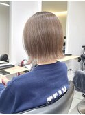 20代30代40代切りっぱなしボブ_外ハネボブ_ミルクティーベージュ