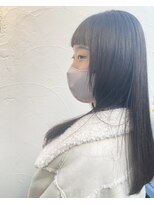 ヴァロ(Valo)&nbsp;オン眉/顔まわりカット/Aラインロングヘア