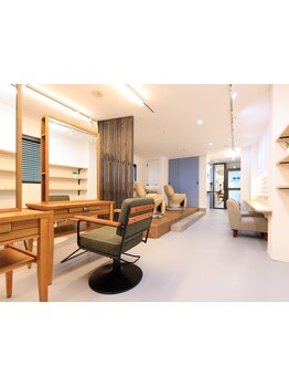 中央区、日本橋エリアでは珍しいヘアカラーリタッチ専門店！ゆったりと過ごせる平日にお得な限定クーポン◎