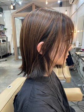 ヴァージ(Verge) レイヤーカット/ウェーブパーマ/前髪/こなれミディ[代官山駅]