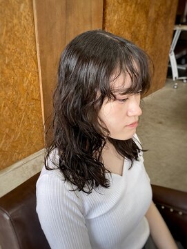 ロルド シェリ(Rold Cheri) 【山本智文】外国人風スパイラルパーマサイドレイヤーカット