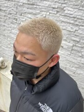 メンズ美容室 タカミ 金髪坊主