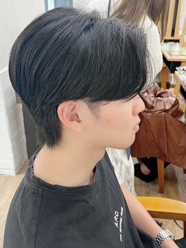 ネオリーブ クーロ メゾン 横浜(Neolive curro Maison) 韓国センターパート×毛流れニュアンスパーマ[メンズ]