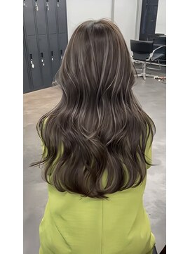 リティー バイ ジルブラン(Lity by JILBLAN) レイヤーカット/ハイライトカラー/イルミナカラー[鹿児島中央駅]