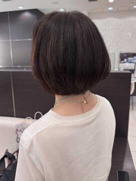 首元すっきりショートボブ