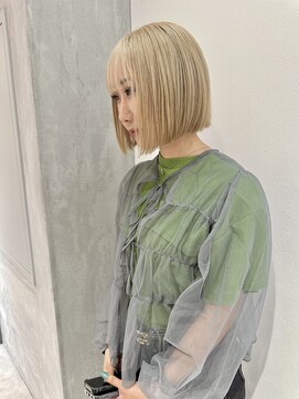 ヨーク(YOKE) YOKE 切りっぱなしボブ丸くないボブアッシュブロンドベージュ