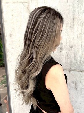 シエラ 堀江(CIERA.) レイヤーカットセミロング姫カットベリーショートミディアムボブ