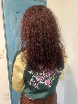 アオトーキョー 二子玉川(ao.tokyo) カシスピンクのウェーブヘア